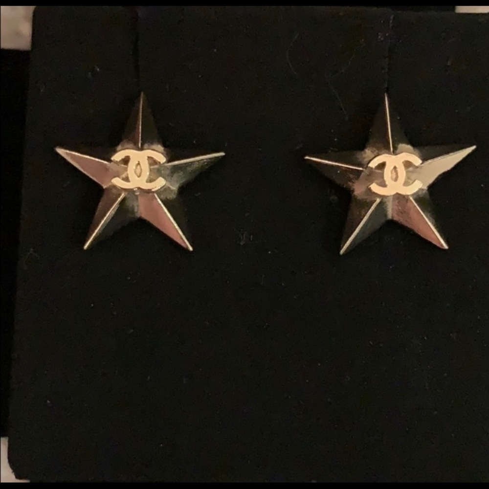 Chanel Gold Star Earrings